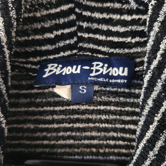 Scrunchy Striped Cowlneck Blouse - Picture 6 of 6